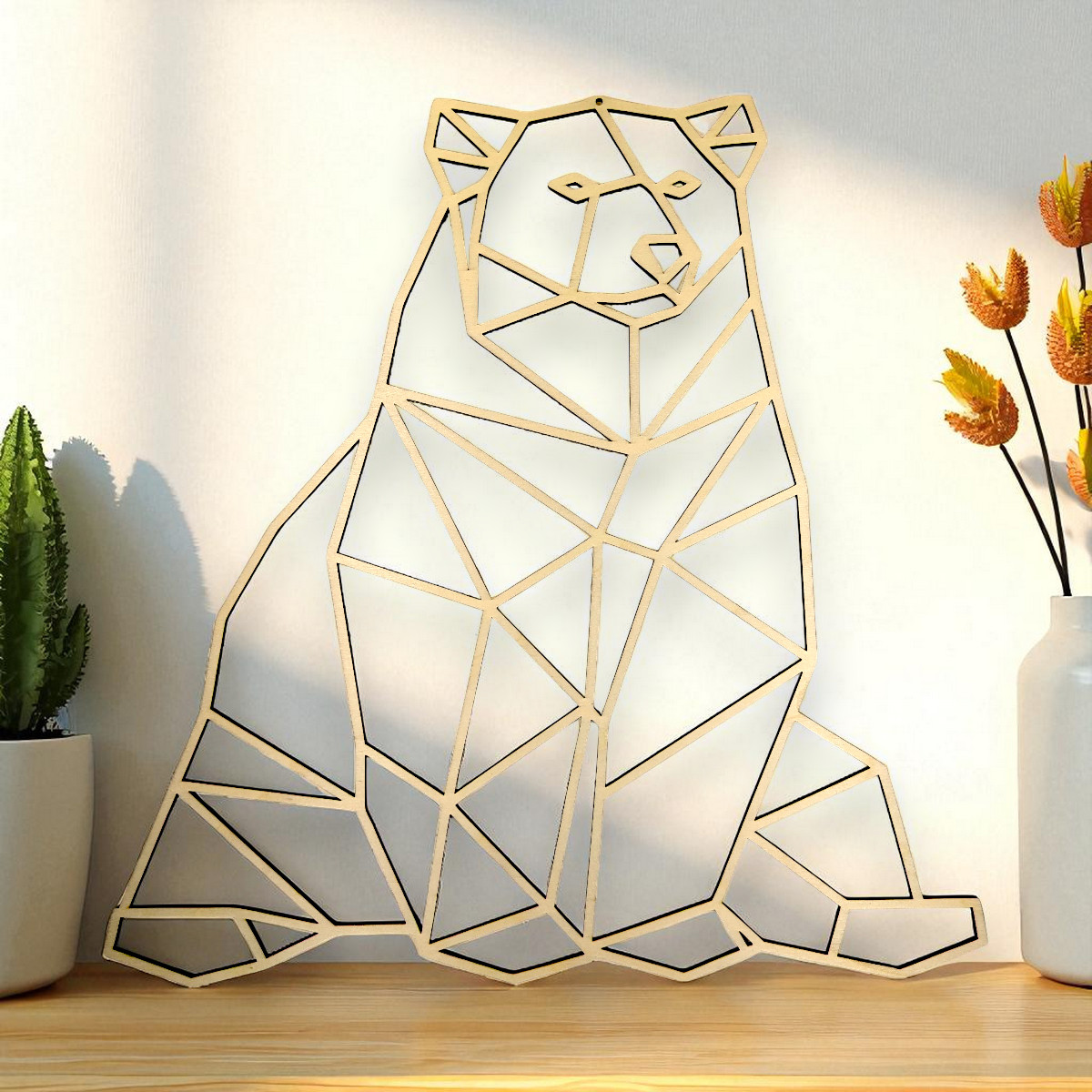 holz-wanddeko-braunbär-low-poly-38x38cm-front-1